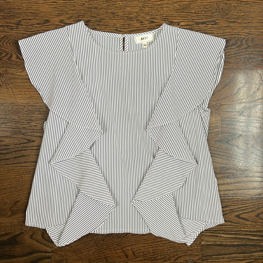 NYTT Striped Top Size Small